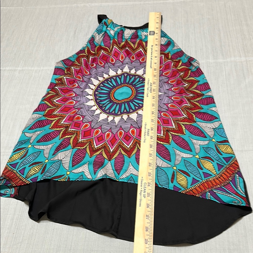 Nicole Miller Blue and Pink Graphic Sleeveless Tank Top - Picture 6 of 10